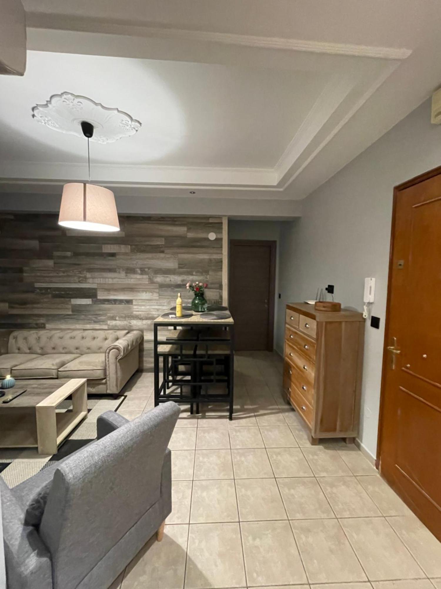 Business Flat Stavroupoli Apartment Tesalonika Bagian luar foto